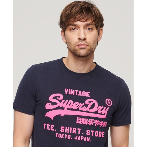 Superdry Ανδρική Μπλούζα Βαμβακερή M1011922A-00A NEON VL Navy Relaxed Fit - T-Shirt  στο Bodyman